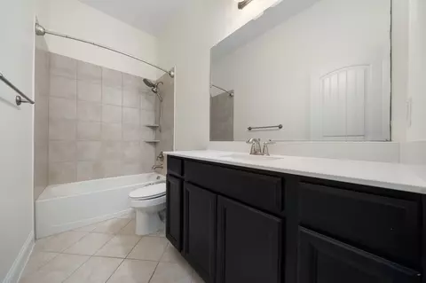 Bath - 7409 Bishop Pine Rd, Denton, TX 76208 photo 3 of 3
