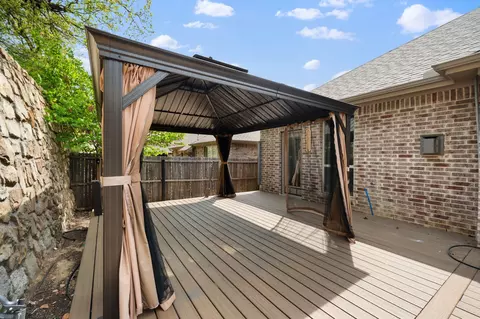 Exterior - 7409 Bishop Pine Rd, Denton, TX 76208 photo 4 of 6