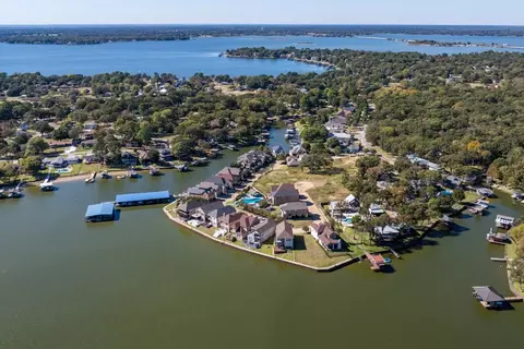128 Marina Dr, Mabank, TX 75156