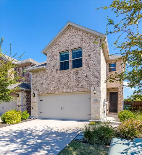 645 Hutchinson Dr, Lewisville, TX 75077