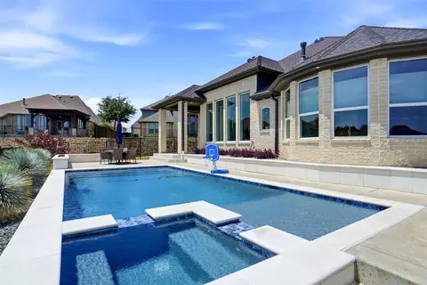 1300 Highpoint Way, Roanoke, TX 76262