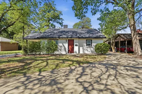 711 Roberts Cut Off Rd, River Oaks, TX 76114