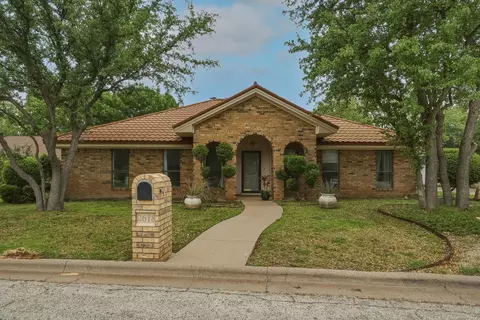 2618 Woodlake Dr, Abilene, TX 79606