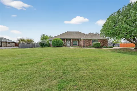 2409 Longhorn Trl, Crowley, TX 76036