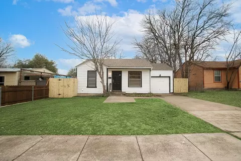 1244 E Morningside Dr, Fort Worth, TX 76104