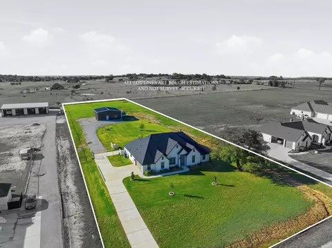 1016 Paradise Pkwy, Poolville, TX 76487