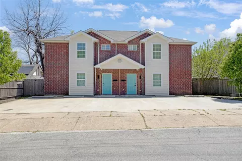216 E 218 E Cherry St, Sherman, TX 75090