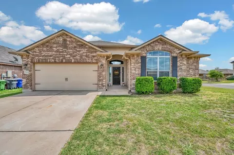9801 Shallow Creek Dr, Waco, TX 76708