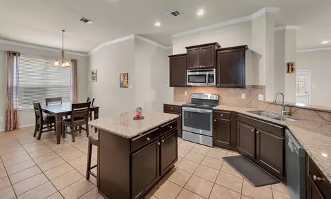 Kitchen - 9801 Shallow Creek Dr, Waco, TX 76708 photo 2 of 5