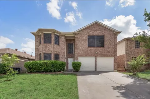 2917 Gentilly Ln, Fort Worth, TX 76123