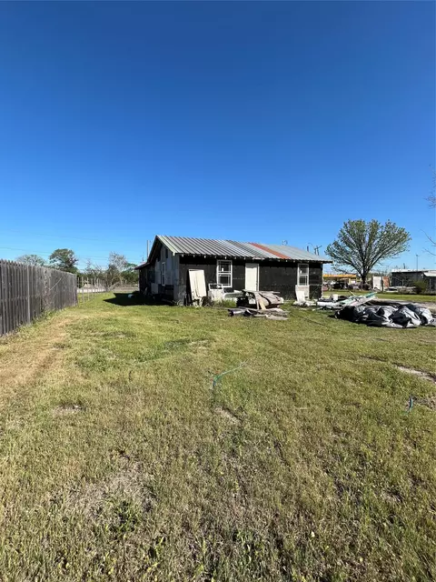 258 S Martin Luther King Jr Hwy Hwy, Mexia, TX 76667