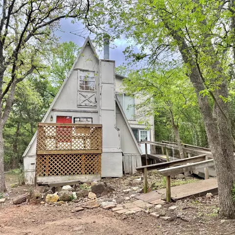 320 Hillside Ln, Valley View, TX 76272