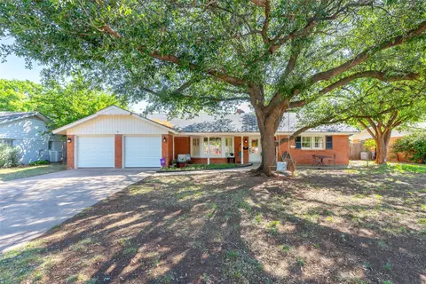 2117 Regent Dr, Abilene, TX 79605