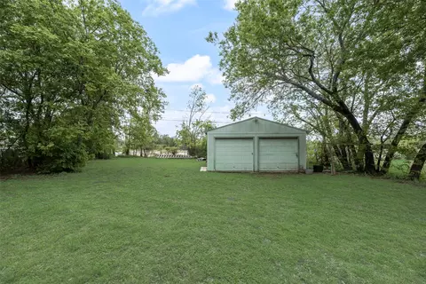 6737 Lakeside Dr, Lake Worth, TX 76135