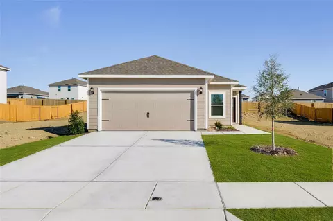 8413 White Wolf Trl, Ponder, TX 76259