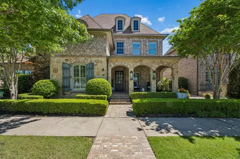 12462 Riverhill Rd, Frisco, TX 75033