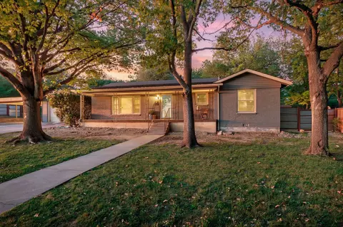 3154 Chamness Ct, Haltom City, TX 76117