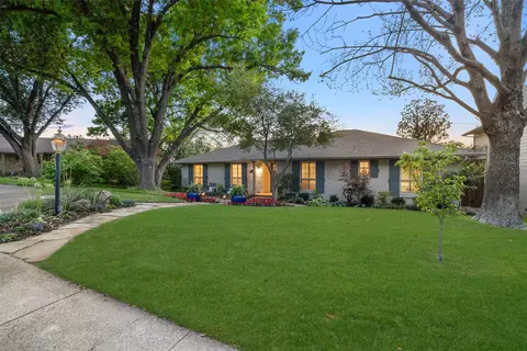 9709 Elmcrest Dr, Dallas, TX 75238