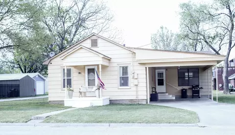 315 E 4th St, Muenster, TX 76252