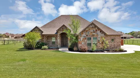 404 Spring Valley Rd, Weatherford, TX 76087