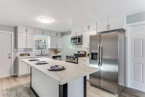804 Lively St, Bowie, TX 76230