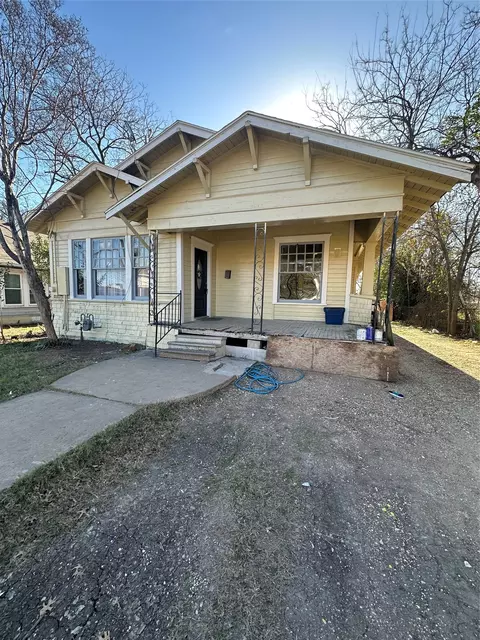 Exterior - 1824 Lyle Ave, Waco, TX 76708 photo 2 of 4