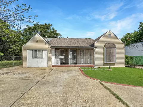 2831 W Clarendon Dr, Dallas, TX 75211