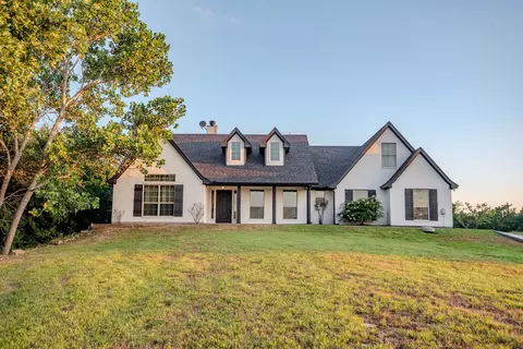 142 Lakeside Dr, Lipan, TX 76462