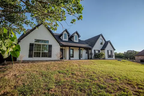 142 Lakeside Dr, Lipan, TX 76462