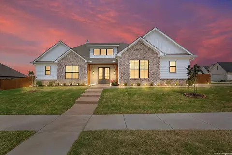 11011 Kings Cyn, Woodway, TX 76712