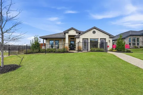1420 Quail Creek Dr, Cleburne, TX 76033