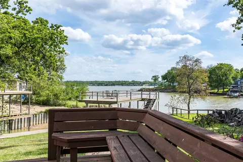 316 Oak Ln, Tool, TX 75143