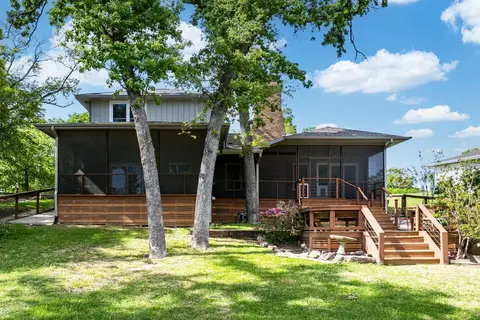 316 Oak Ln, Tool, TX 75143