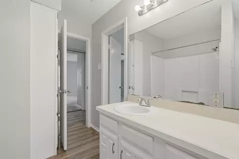 Bath - 2332 Melissa Dr, Waco, TX 76708 photo 1 of 2