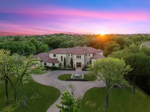 690 S Peytonville Ave, Southlake, TX 76092