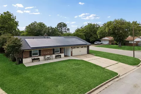 5437 Greenwood Way, North Richland Hills, TX 76180