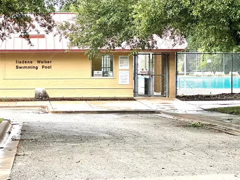 Exterior - 102 E Walker Ave, Temple, TX 76501 photo 5 of 7