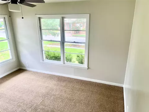 Bedroom - 102 E Walker Ave, Temple, TX 76501 photo 10 of 10