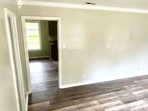 Living - 102 E Walker Ave, Temple, TX 76501 photo 6 of 8