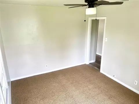 Living - 102 E Walker Ave, Temple, TX 76501 photo 5 of 8