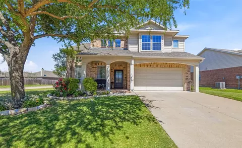 10884 Hawks Landing Rd, Haslet, TX 76052