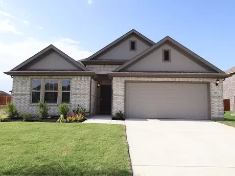 1013 Fairfax Ct, Crowley, TX 76036