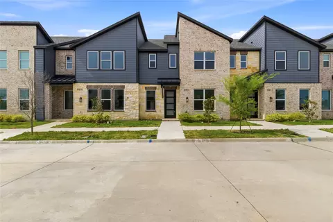 8909 Lowell St, Rowlett, TX 75089