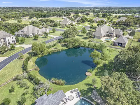 6909 Heritage Oaks Dr, Mansfield, TX 76063