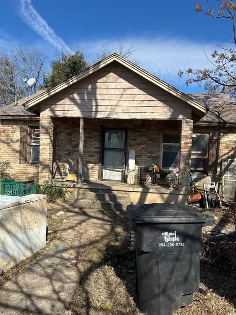 1701 E Leon St, Gatesville, TX 76528