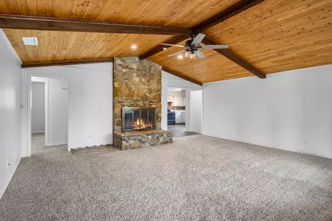 525 Pecan Ln, Rowlett, TX 75089