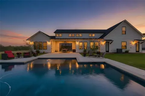338 County Road 4223, Decatur, TX 76234