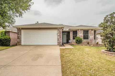 6017 Bronze River Rd, Fort Worth, TX 76179
