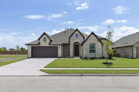 801 Trinity St, Van Alstyne, TX 75495