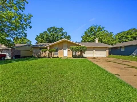 3205 Harvard St N, Irving, TX 75062